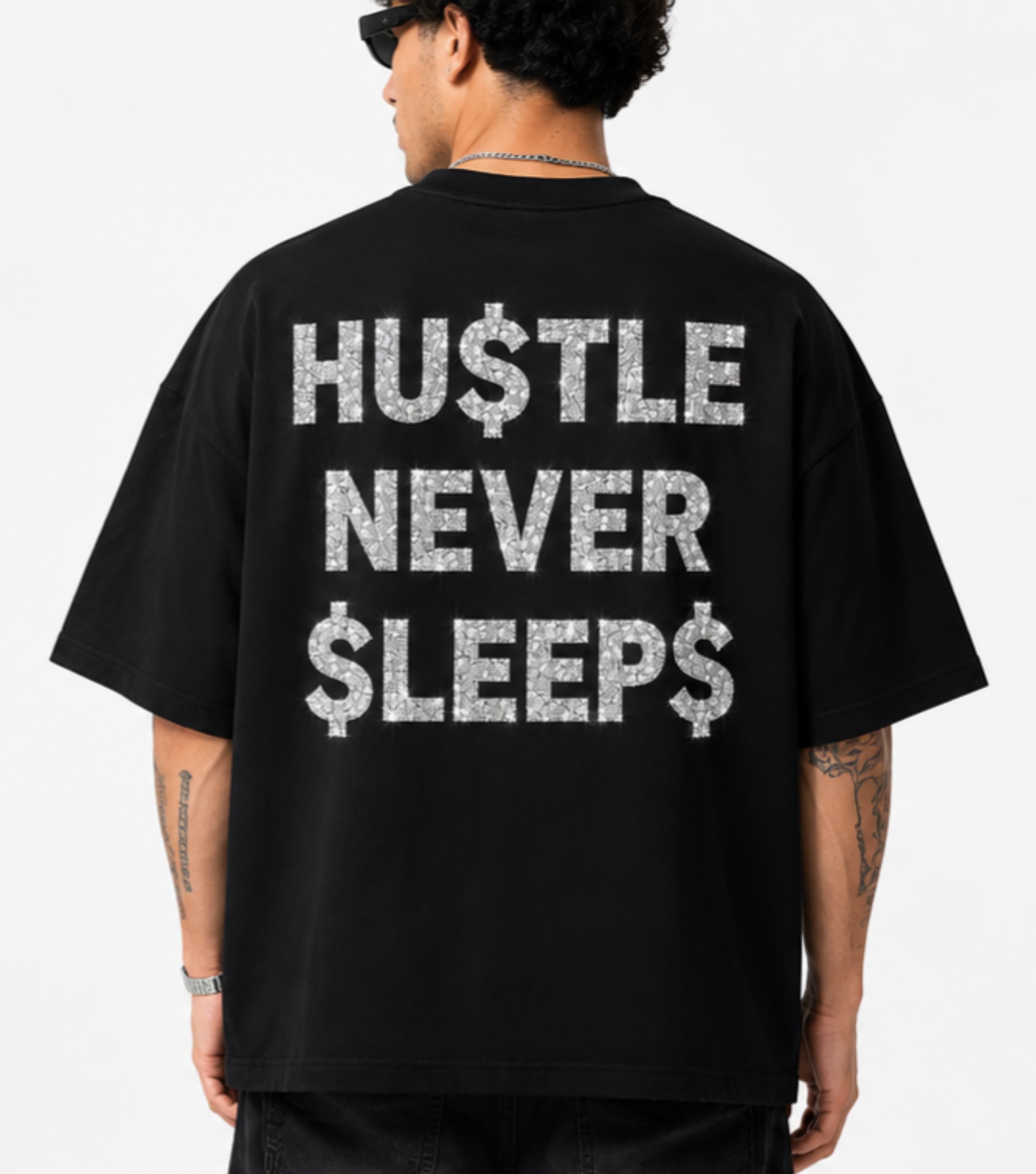 Camiseta de manga corta con diseño en piedra simulando diamantes